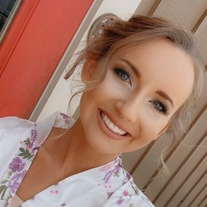 Meet your Posher, Kelsi